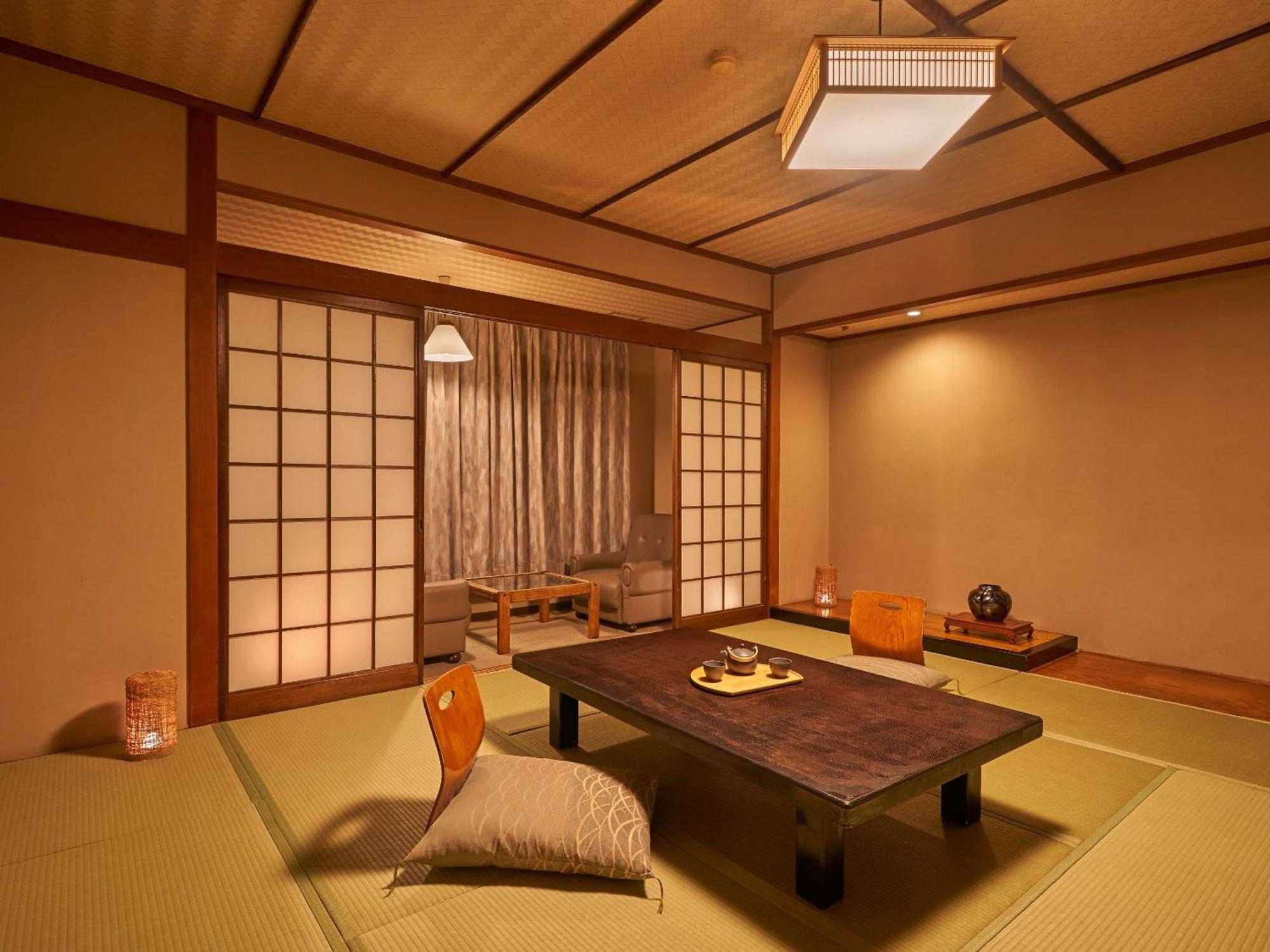 Ooedo Onsen Monogatari Ureshinokan 3*