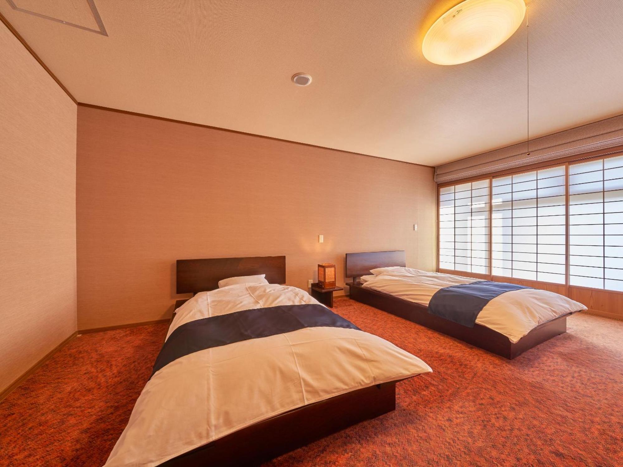 Ooedo Onsen Monogatari Ureshinokan 传统日式旅馆